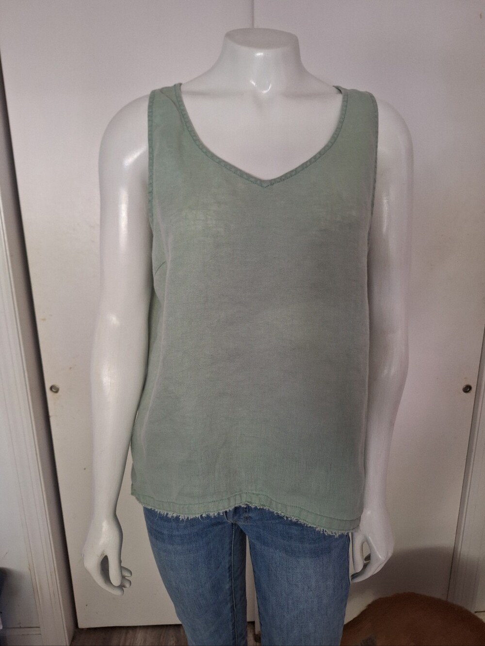 Garnet Hill Sage Green V-Neck Sleeveless Linen Tank